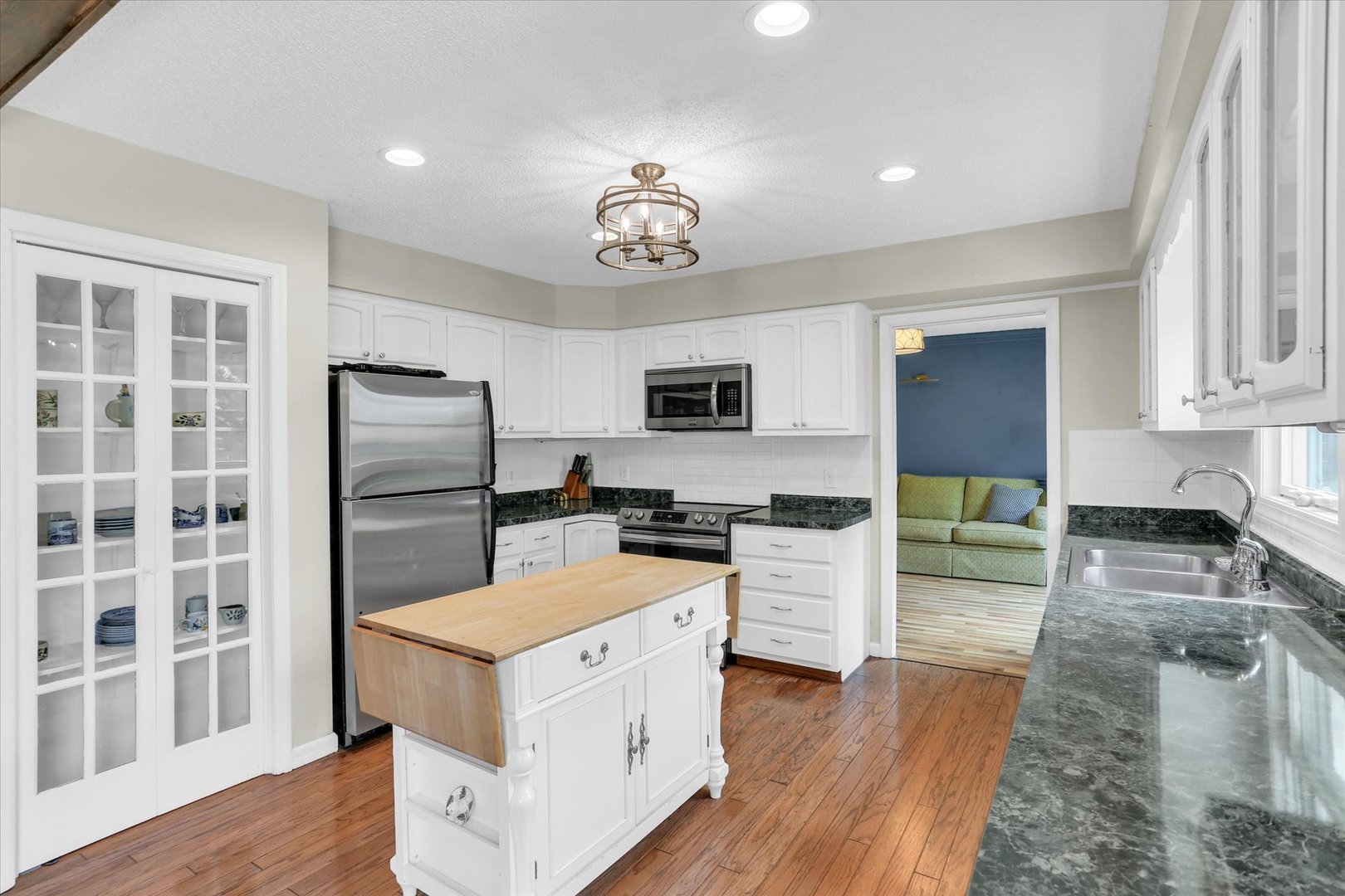 1917 Woodfield Road Champaign, IL 61822 - Photo 20 of 46 Gallery Image 20