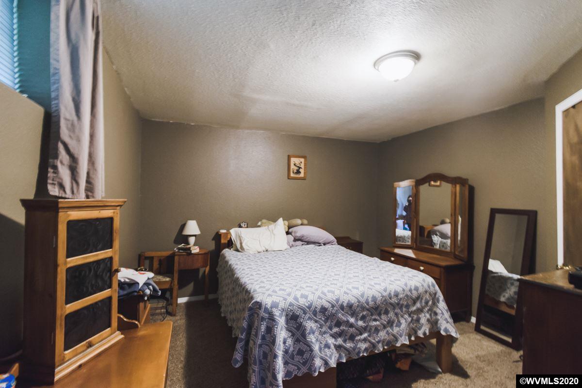 27650 Liberty Road Sweet Home, OR 97386 - Photo 26 of 42 Gallery Image 26