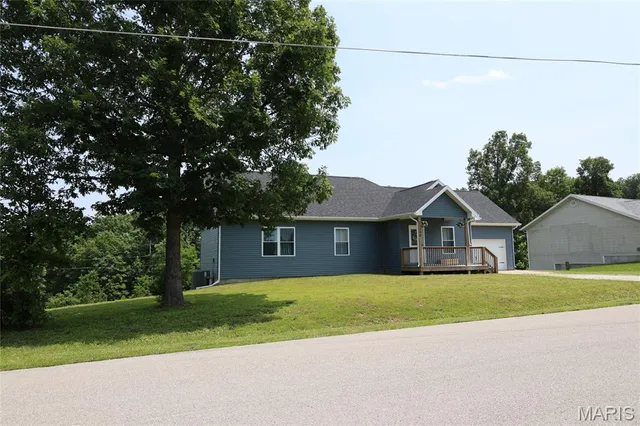 $328,000 | 15580 Top Drive, St. Robert, MO 65584