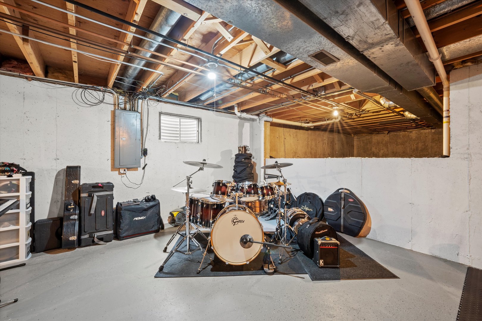 211 Danada Drive Wheaton, IL 60189 - Photo 39 of 51 a view of a room with gym equipment