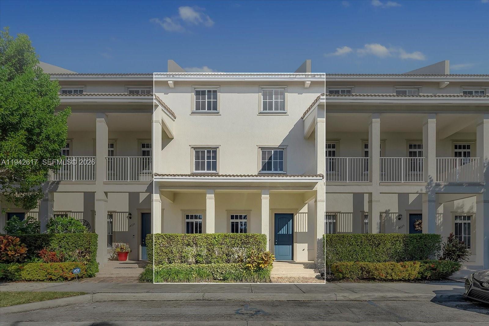 14229 Southwest 274th Street Homestead, FL 33032 - Photo 2 of 33