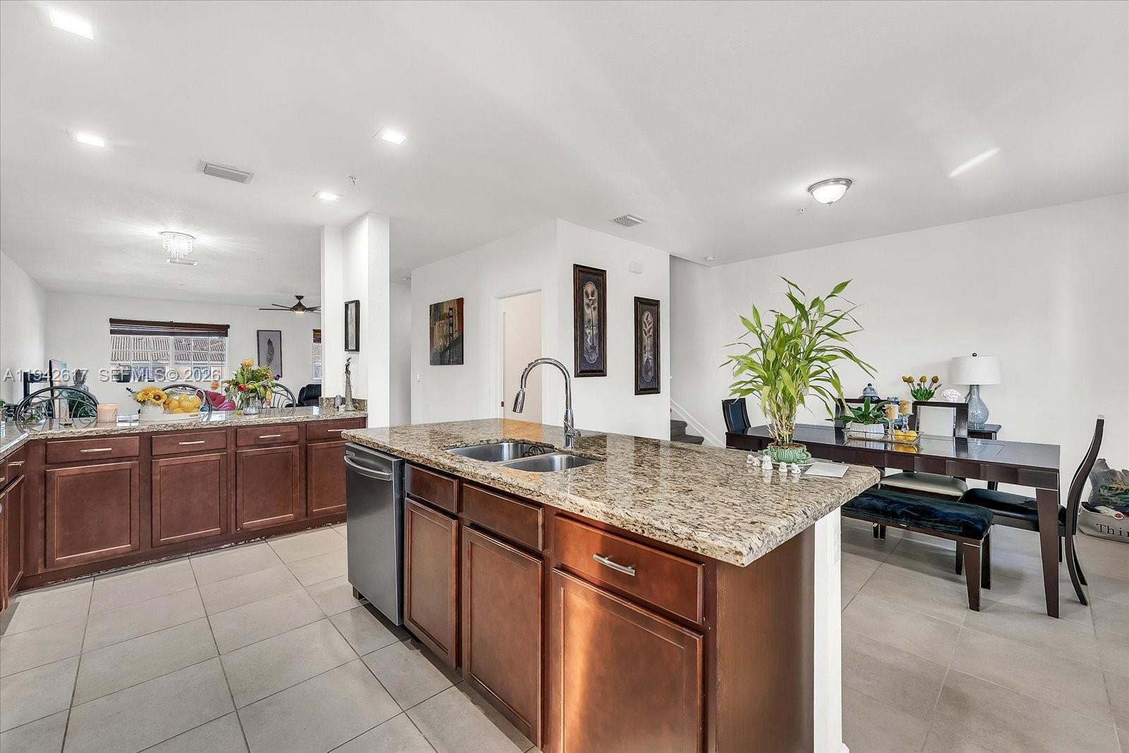 14229 Southwest 274th Street Homestead, FL 33032 - Photo 10 of 33