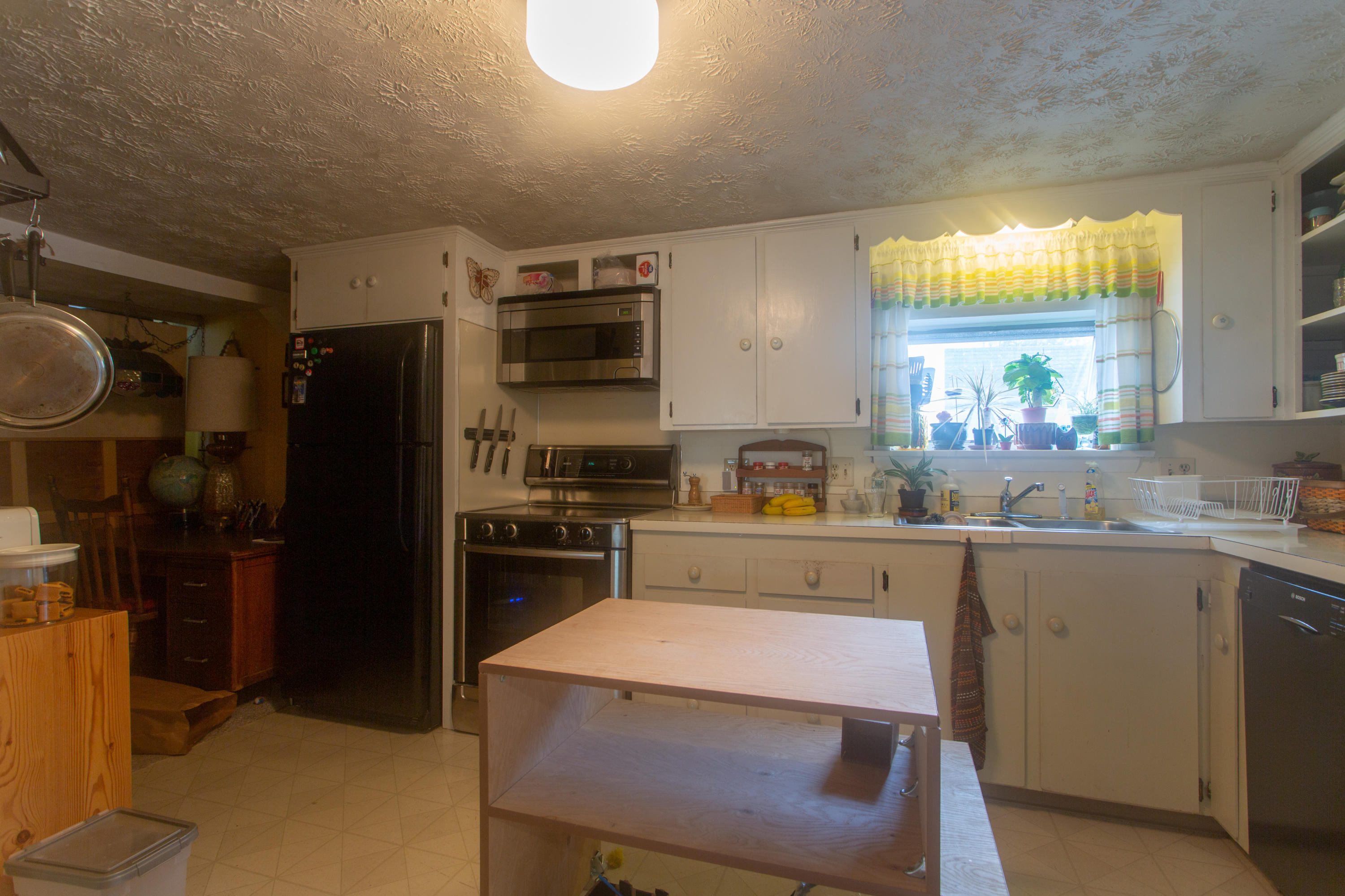 68 Middle Street Saco, ME 04072 - Photo 5 of 22 middle street-3
