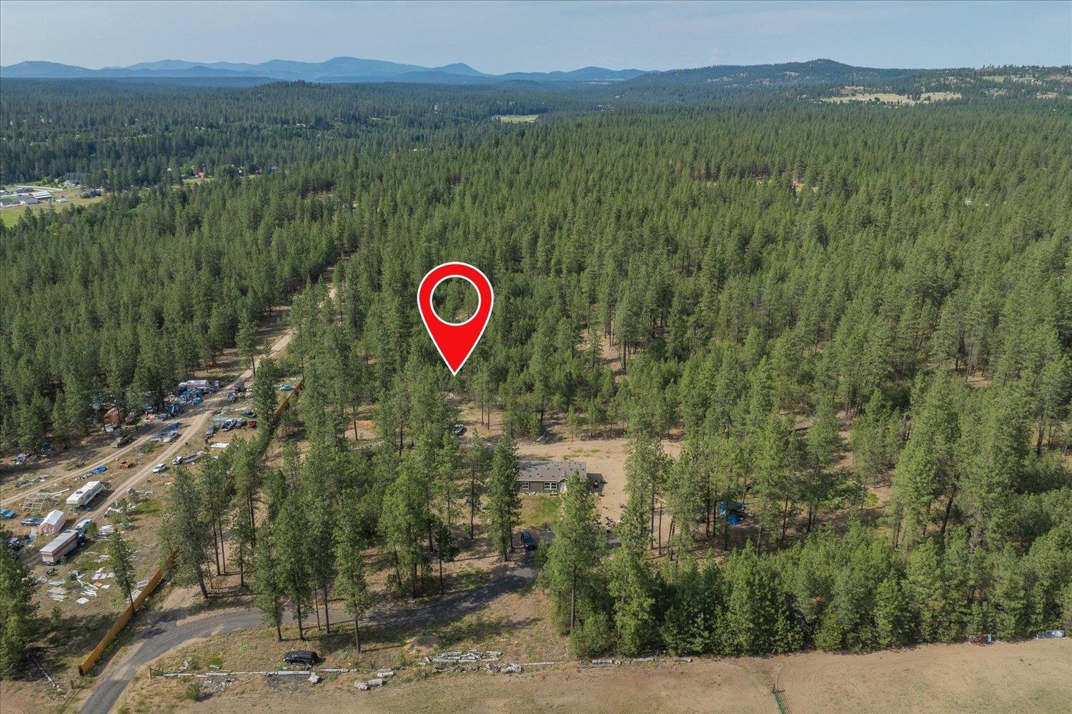 5123 East Chattaroy Road Chattaroy, WA 99003 - Photo 2 of 10