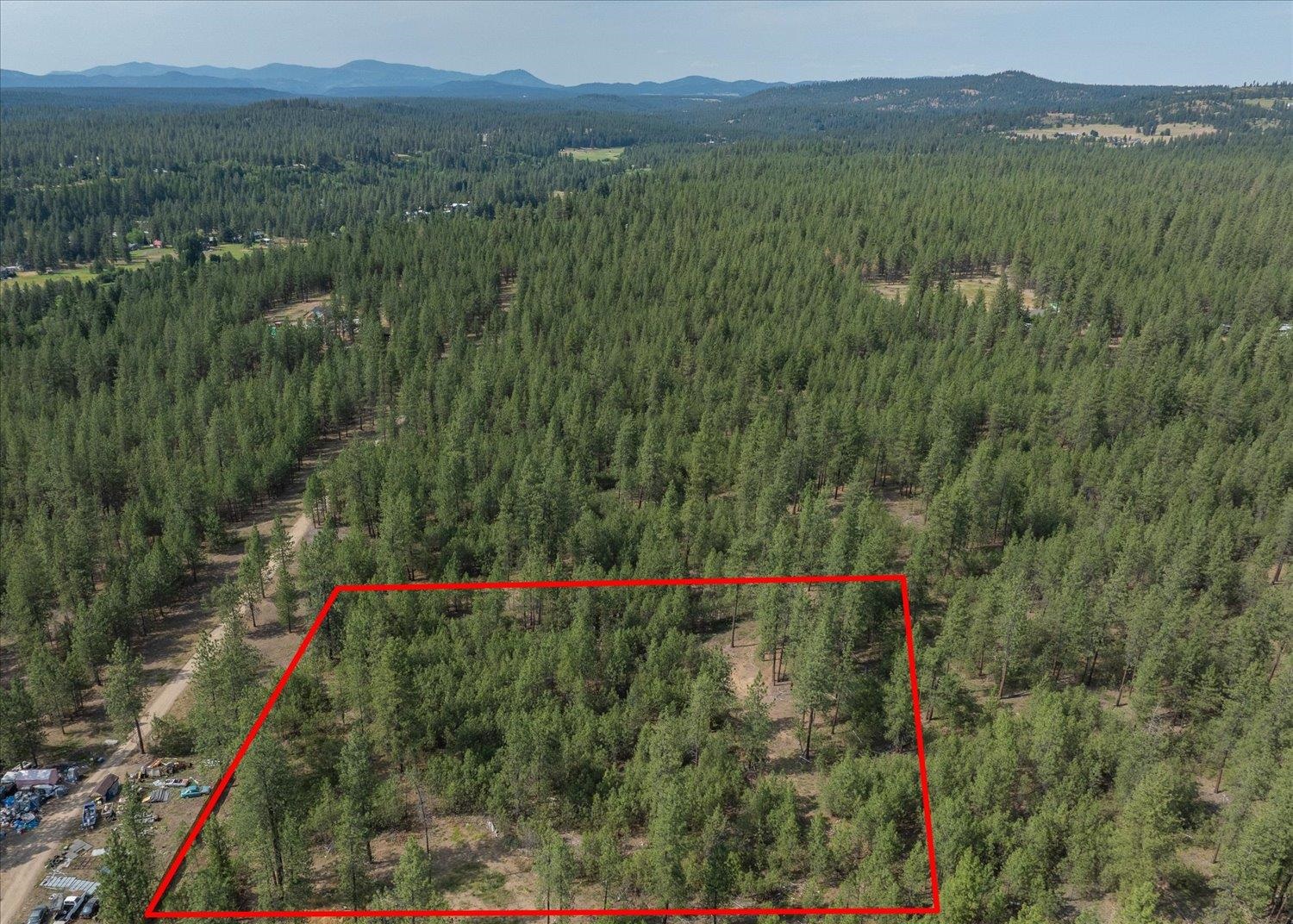 5123 East Chattaroy Road Chattaroy, WA 99003 - Photo 5 of 10