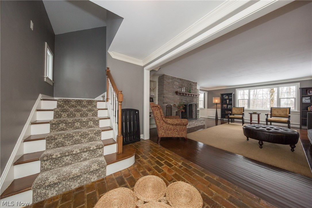 9749 Cedar Road Novelty, OH 44072 - Photo 4 of 35