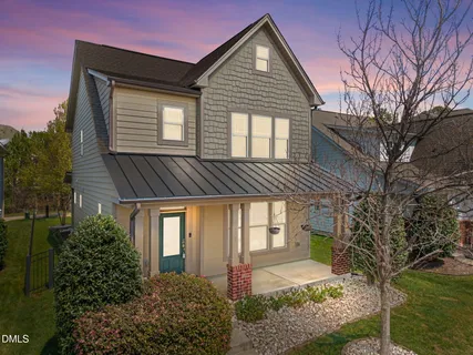 a view of an outdoor space