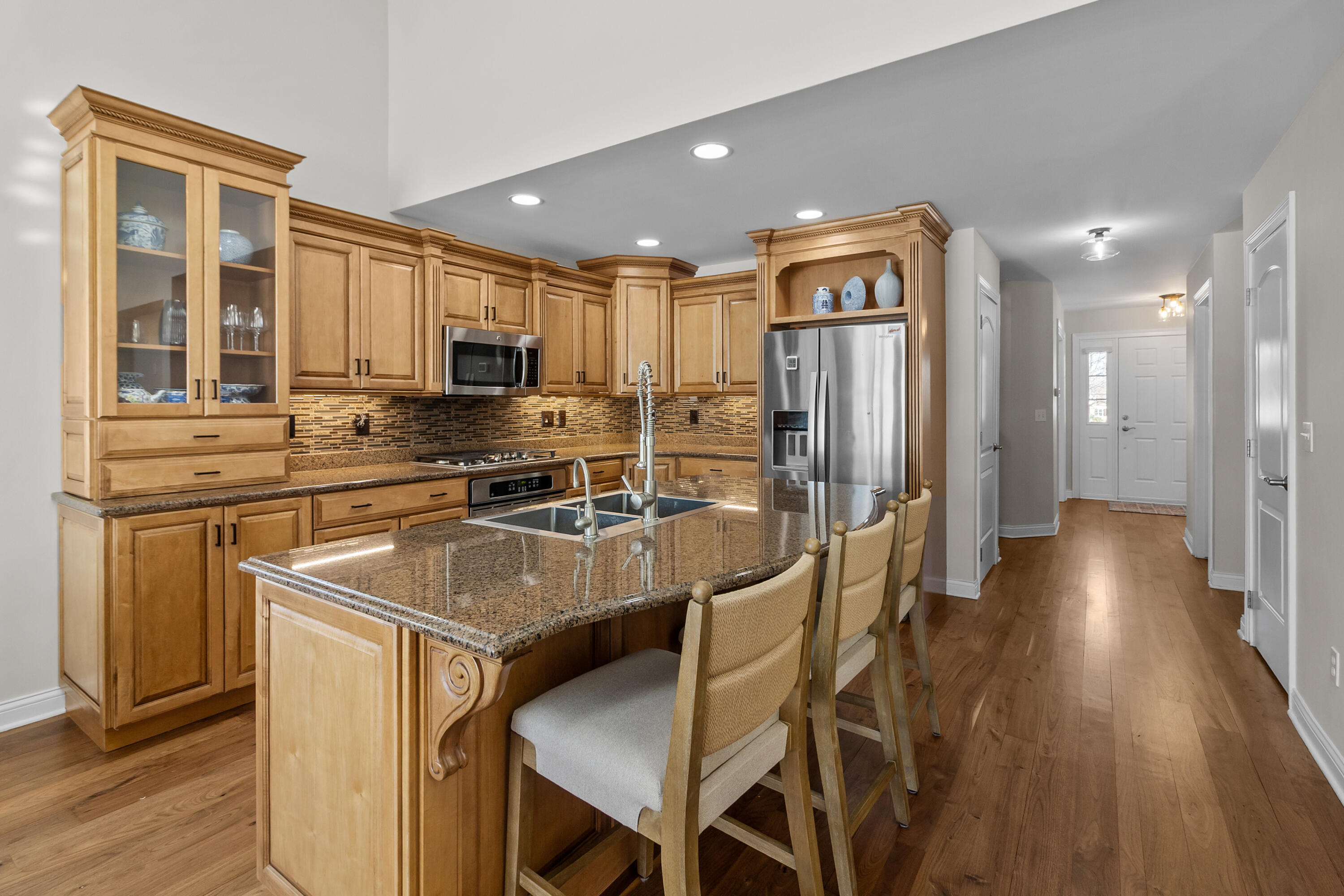 813 Eagleton Drive, Unit 4679 Geneva, WI 53147 - Photo 11 of 53 All new/updated kitchen cabinet hardware.