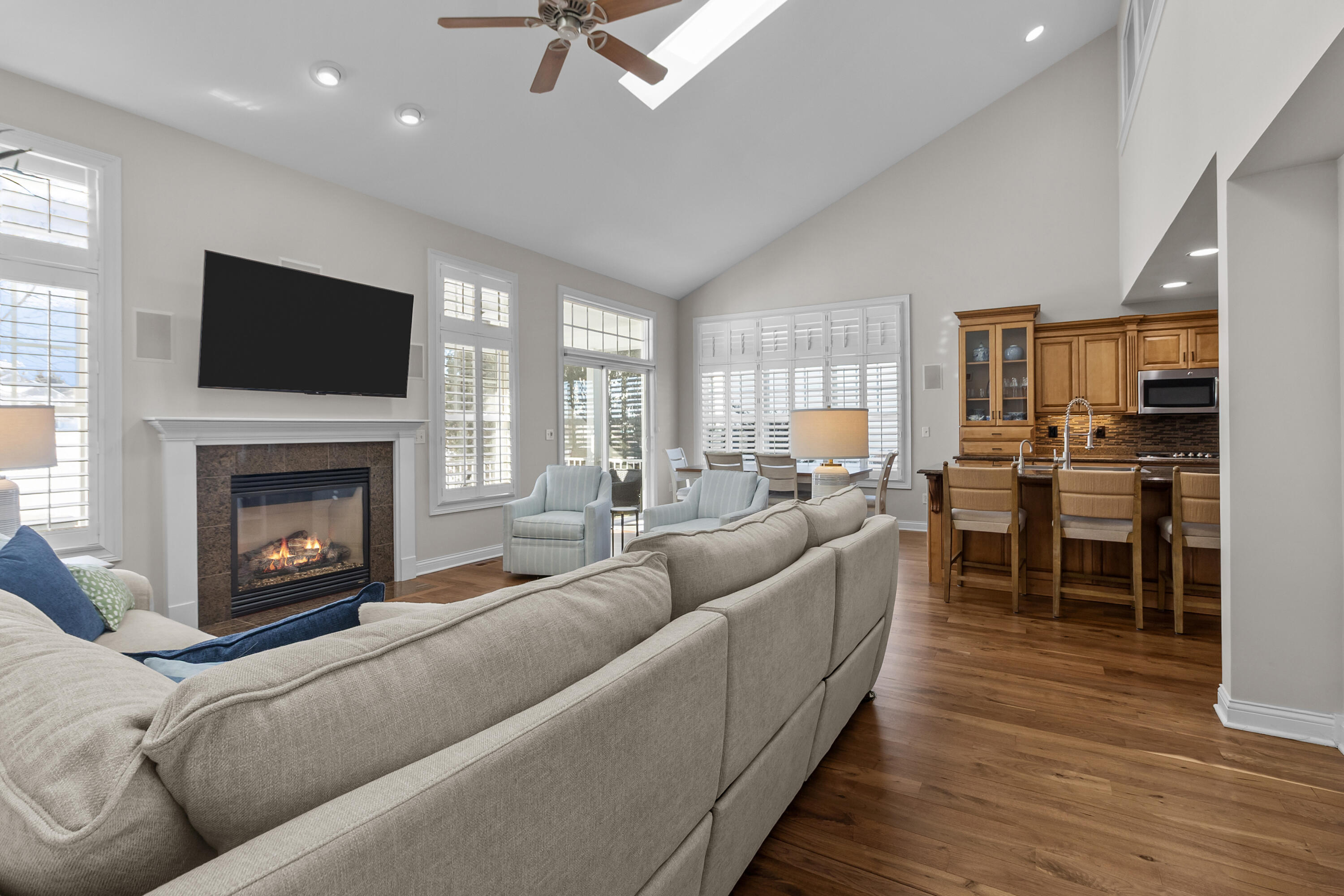 813 Eagleton Drive, Unit 4679 Geneva, WI 53147 - Photo 18 of 53 Family Room