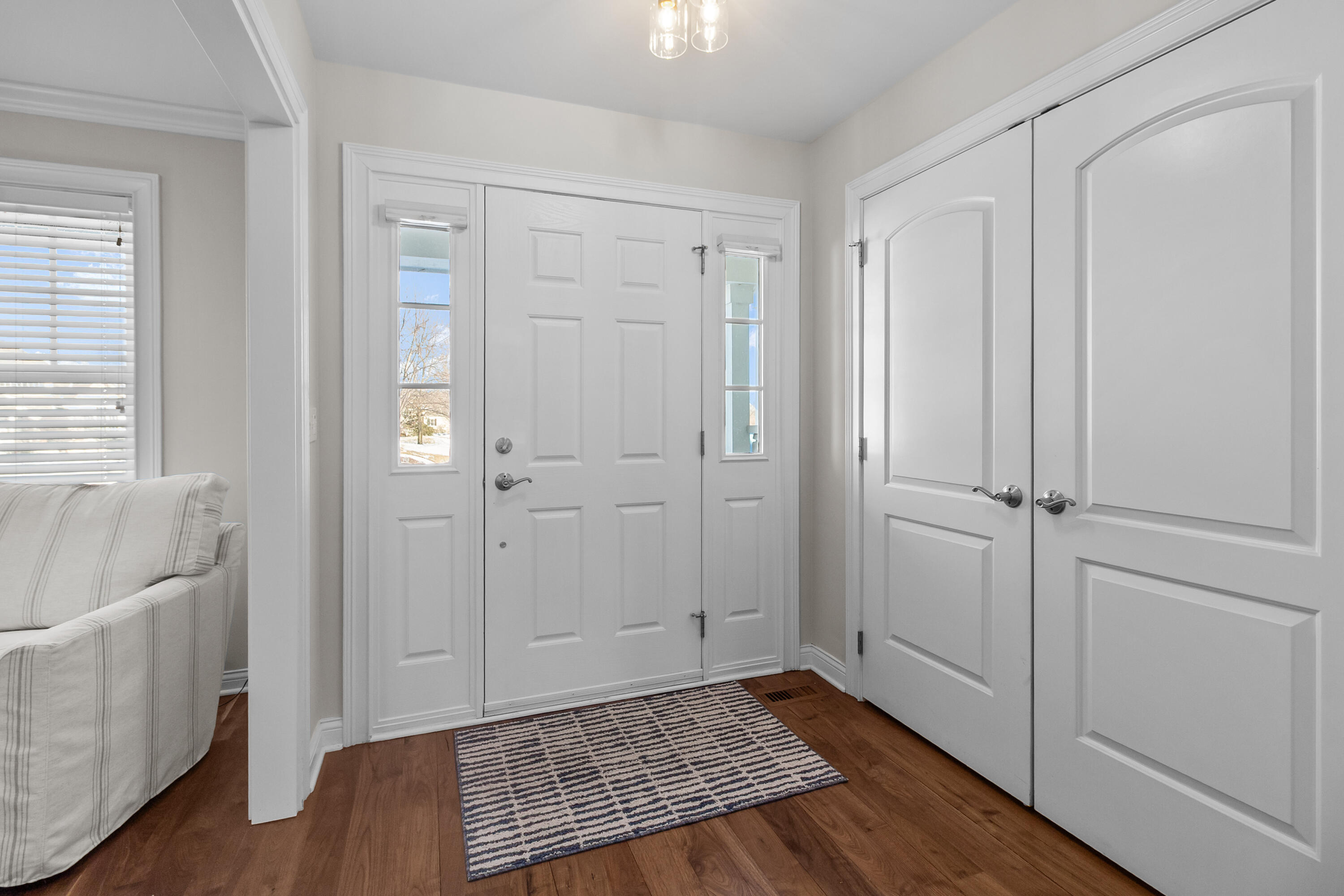 813 Eagleton Drive, Unit 4679 Geneva, WI 53147 - Photo 6 of 53 Foyer