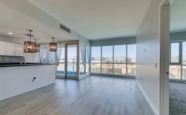 $515,000 | 4575 Dean Martin Drive, Unit 406, Las Vegas, NV 89103