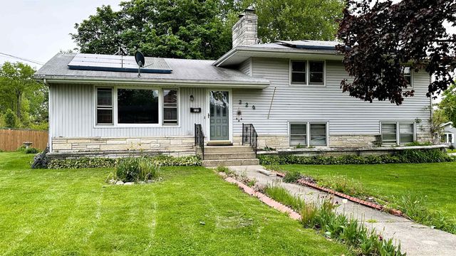 $229,900 | 220 Beacon Drive, Belvidere, IL 61008