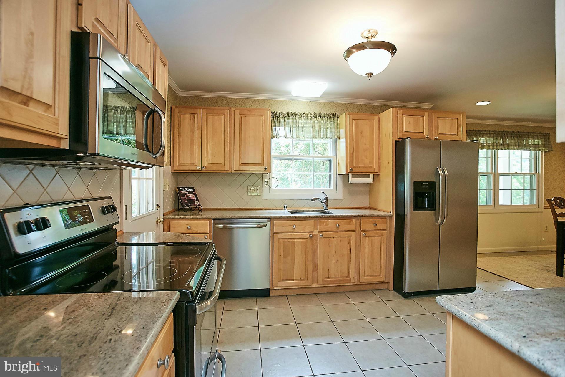6900 Newman Road Clifton, VA 20124 - Photo 7 of 30 Kitchen