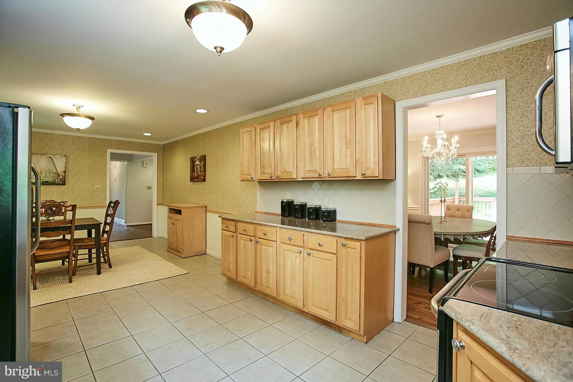 6900 Newman Road Clifton, VA 20124 - Photo 8 of 30 Kitchen