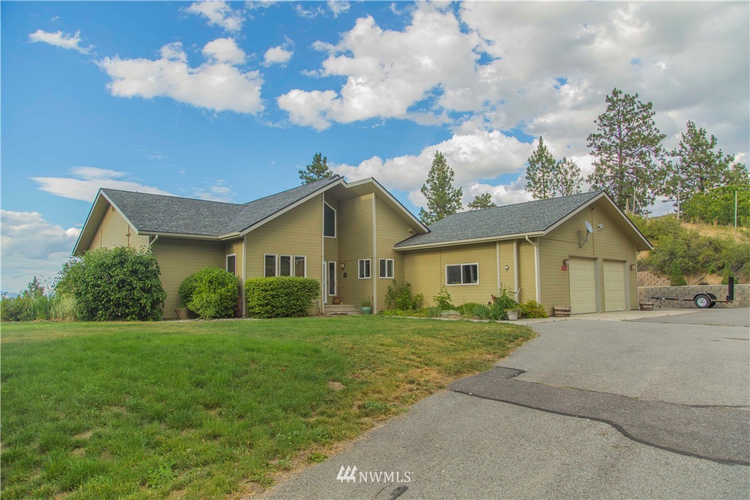 5330 Whispering Ridge Road Wenatchee, WA 98801 - Photo 3 of 25 Gallery Image 3