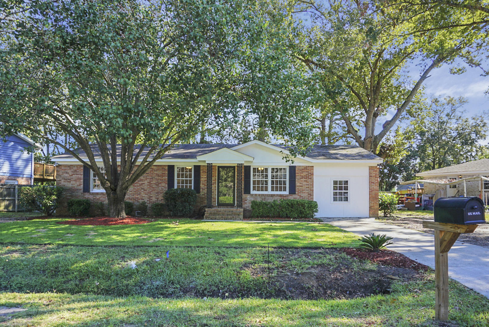 1821 Mepkin Road Charleston, SC 29407 - Photo 2 of 38 ADSC05193