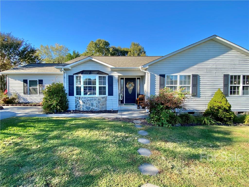 1668 Union Grove Road Lenoir, NC 28645 - Photo 2 of 37 Gallery Image 2