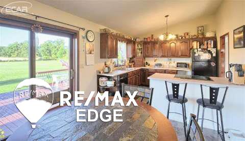 12251 East Bristol Road Davison, MI 48423 - Photo 5 of 24 20448839-4.JPG
