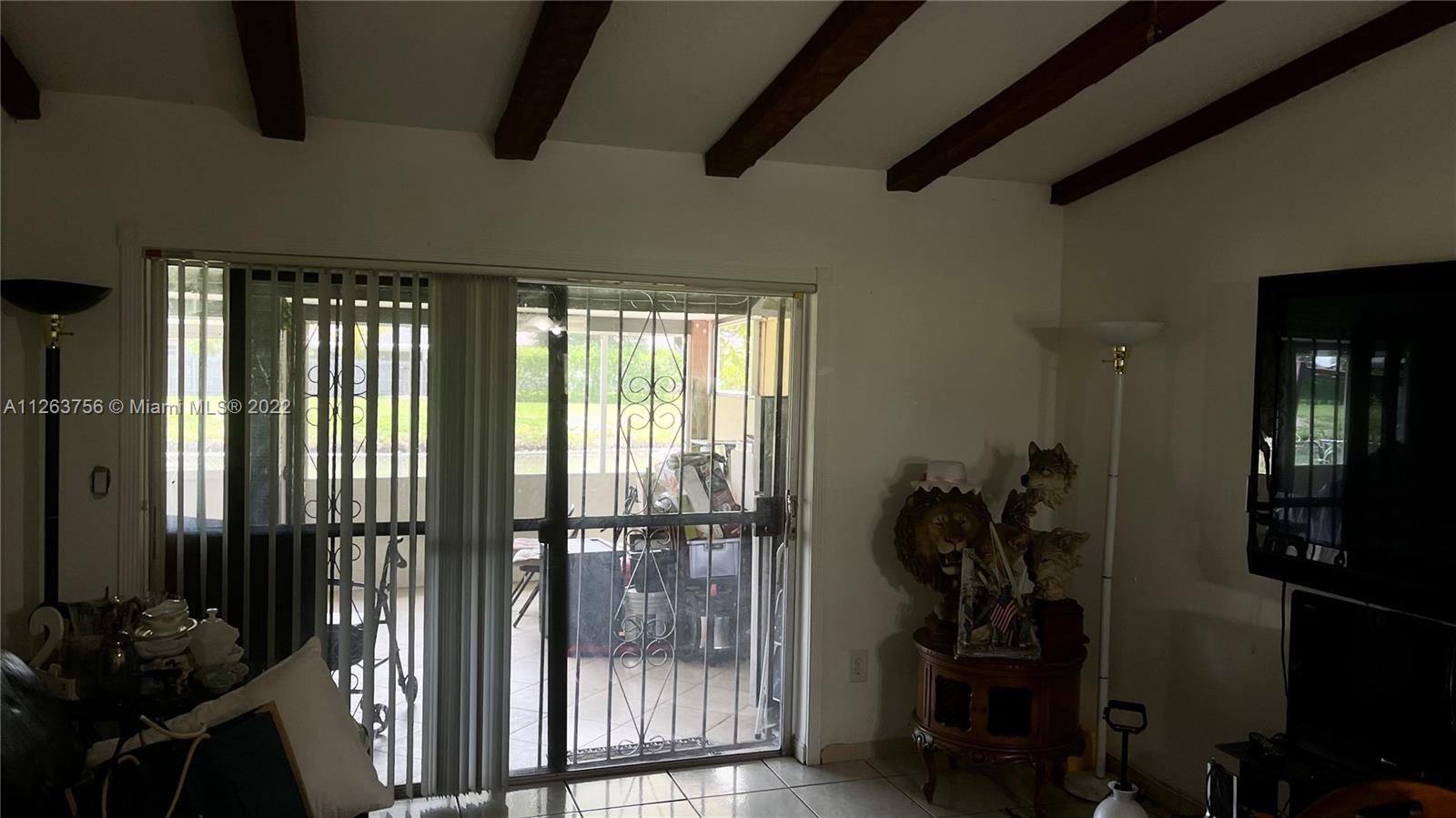 12104 Southwest 110th St Circle South Miami, FL 33186 - Photo 6 of 8 a view of a interior of the room