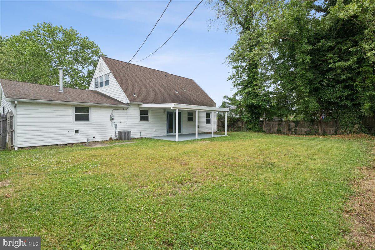 38 Gramercy Lane Willingboro, NJ 08046 - Photo 4 of 23 Spacious backyard retreat awaits you!