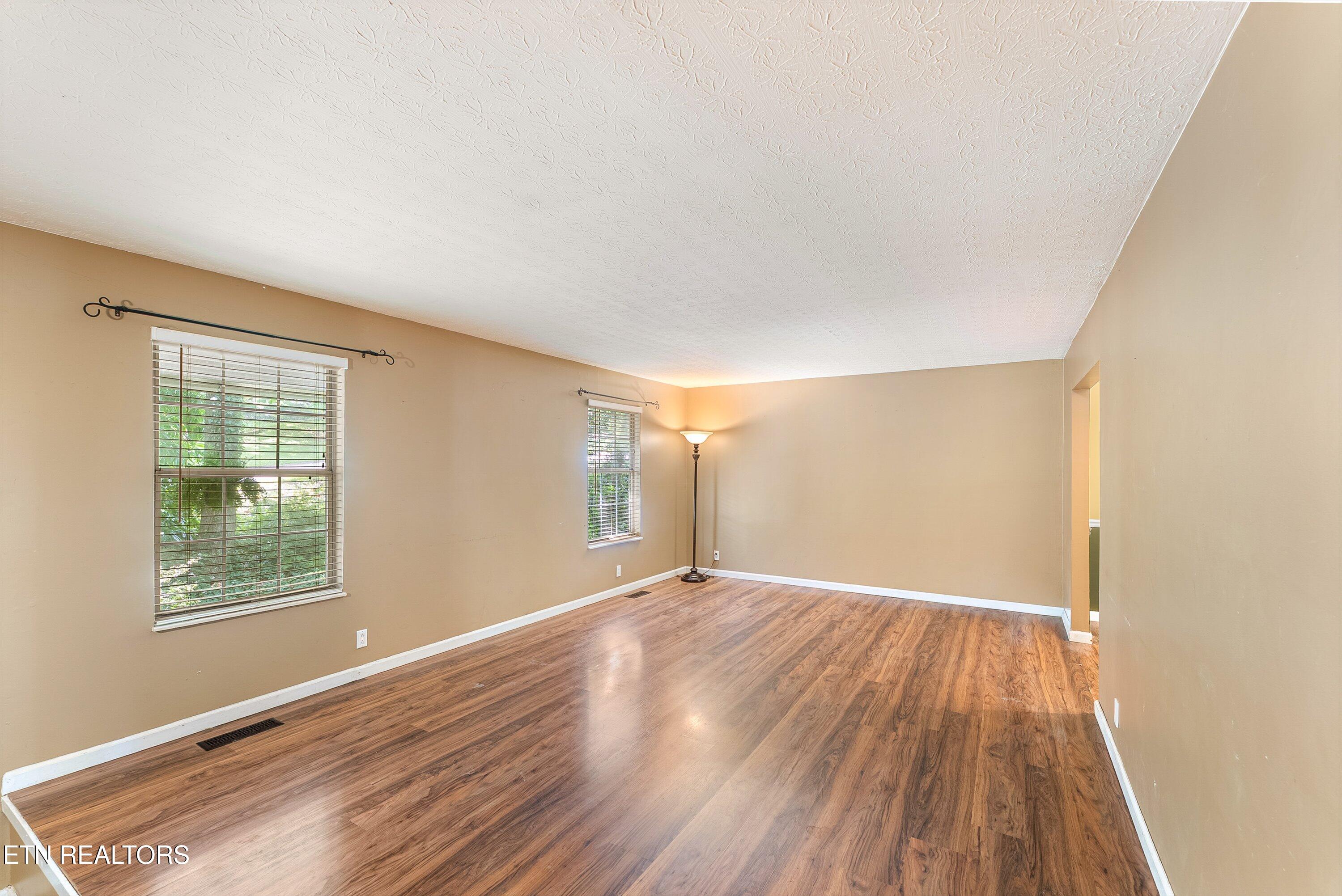 1114 Rain Tree Road Knoxville, TN 37923 - Photo 12 of 50 12-Living A1