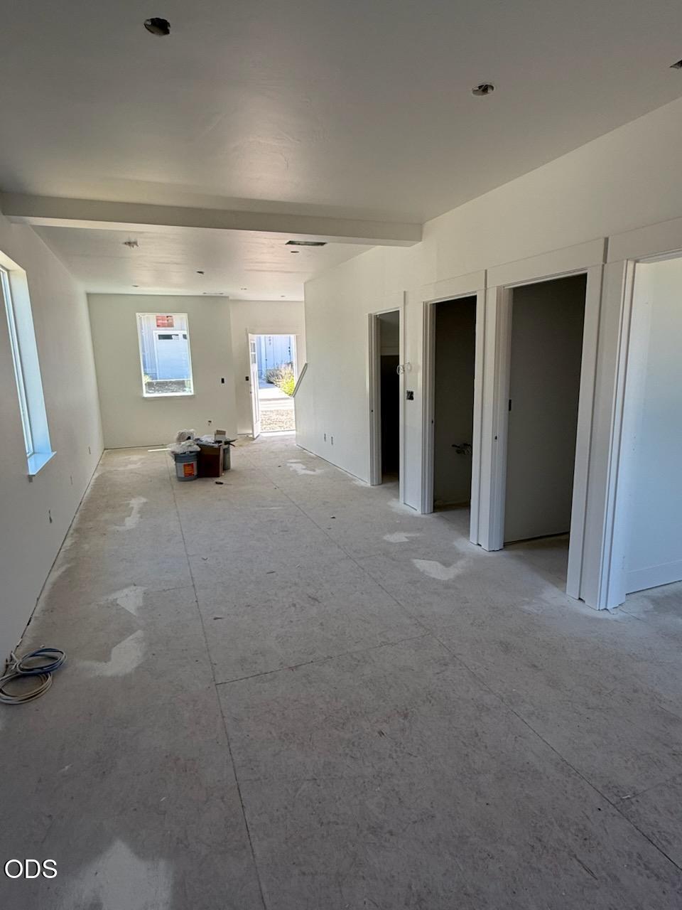 203 Bogey Lane Eagle Point, OR 97524 - Photo 2 of 28