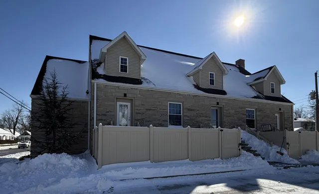 $1,700 | 823 Hart Street, Unit B, Vincennes, IN 47591