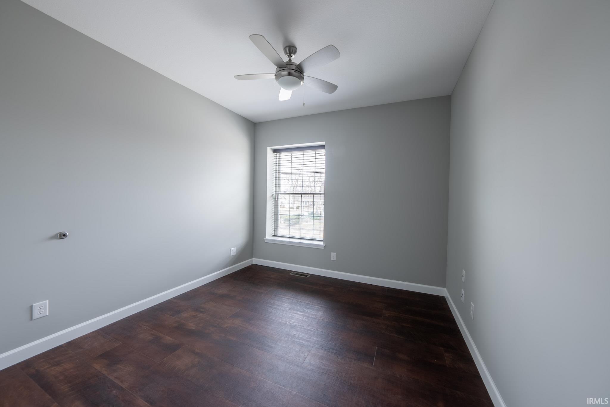 823 Hart Street, Unit B Vincennes, IN 47591 - Photo 12 of 32