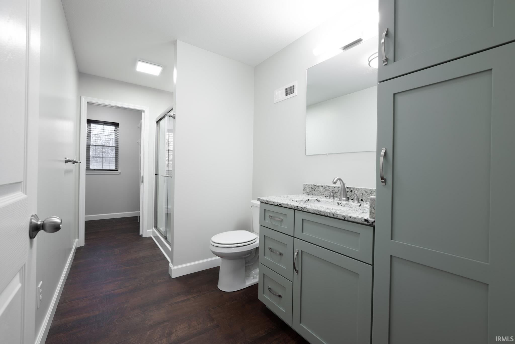 823 Hart Street, Unit B Vincennes, IN 47591 - Photo 17 of 32