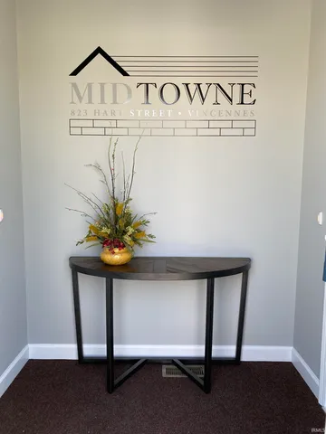 $1,700 | 823 Hart Street, Unit B, Vincennes, IN 47591