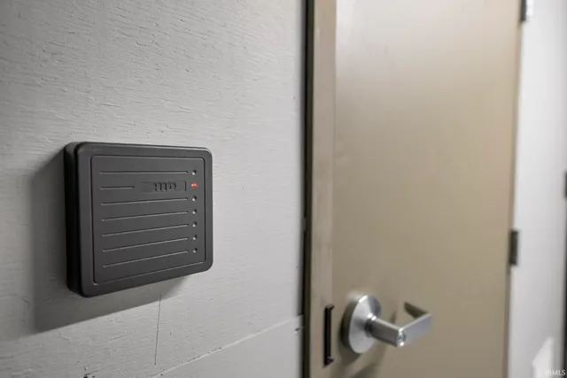 $1,700 | 823 Hart Street, Unit B, Vincennes, IN 47591