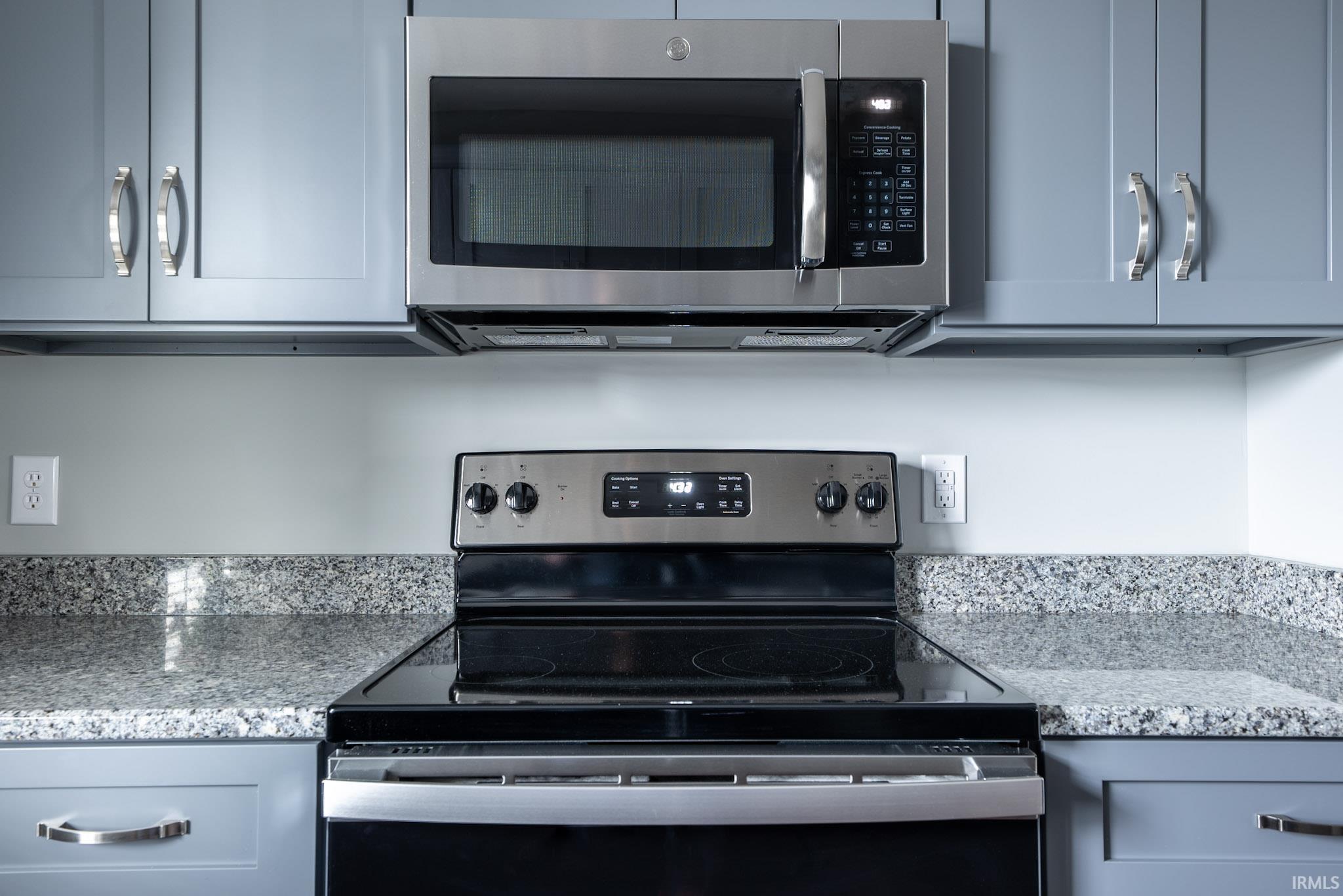 823 Hart Street, Unit B Vincennes, IN 47591 - Photo 8 of 32