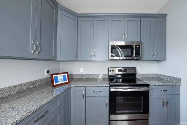 $1,700 | 823 Hart Street, Unit B, Vincennes, IN 47591