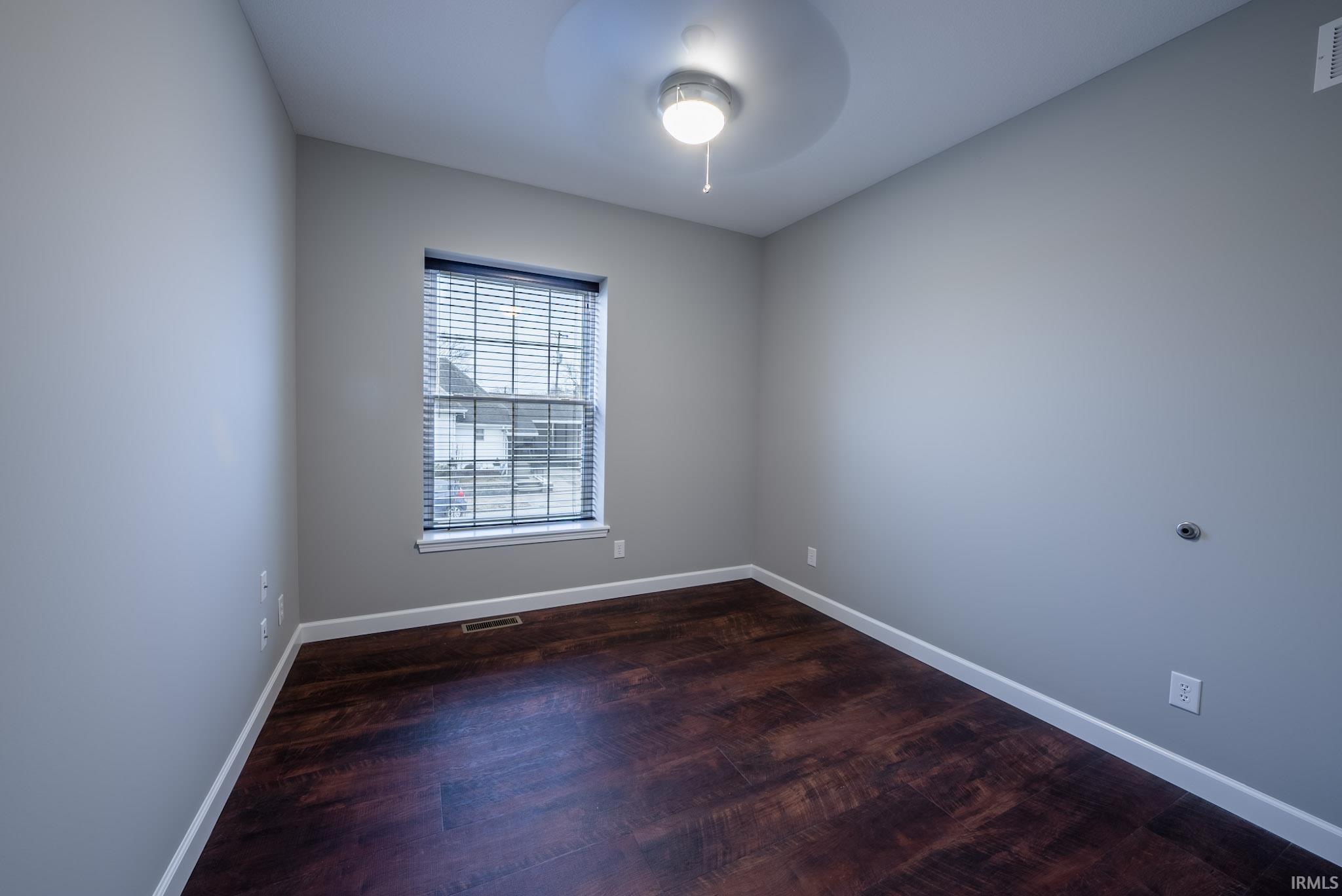 823 Hart Street, Unit B Vincennes, IN 47591 - Photo 9 of 32