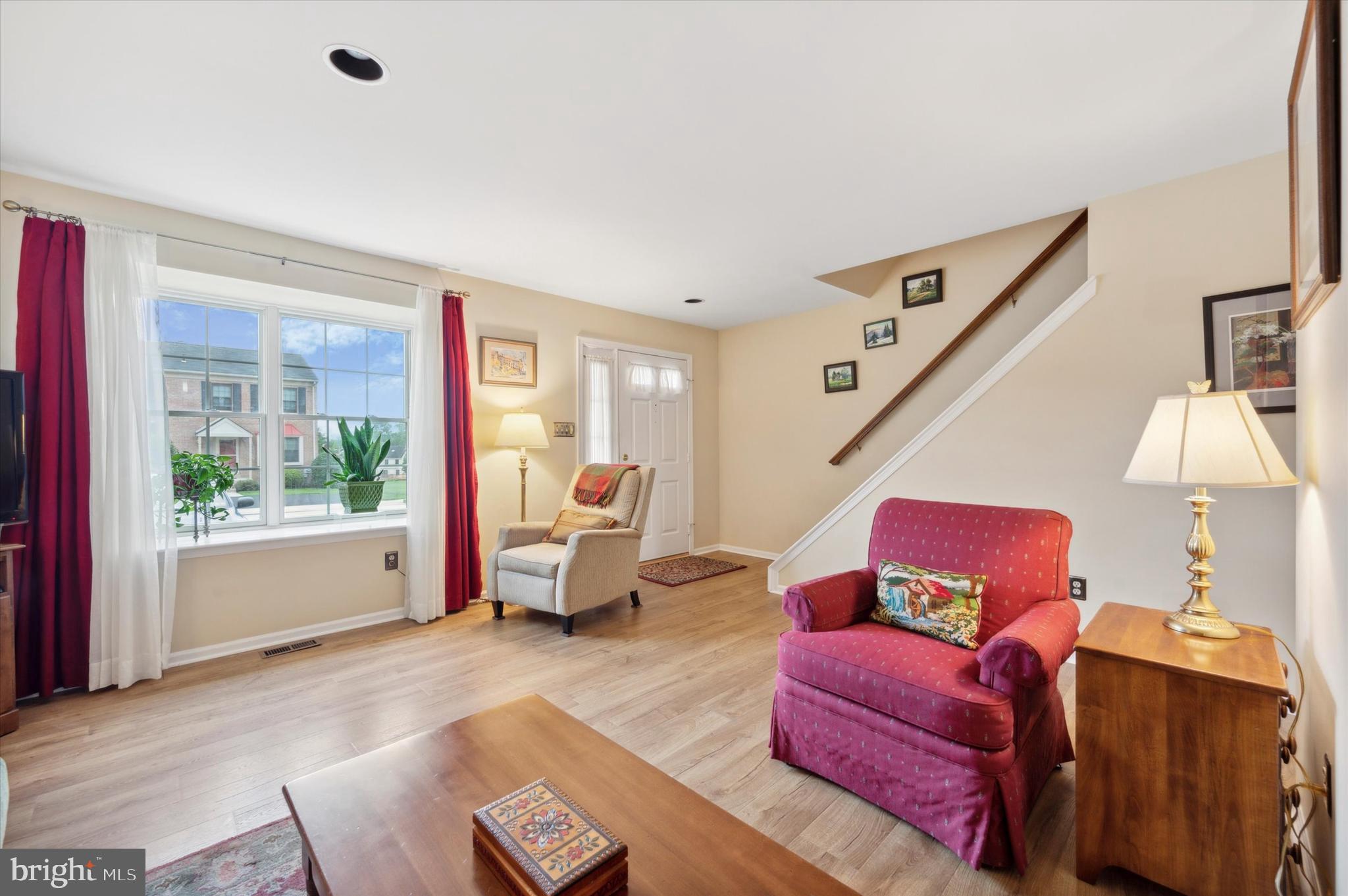 376 Scola Road Brookhaven, PA 19015 - Photo 2 of 25 Gallery Image 2