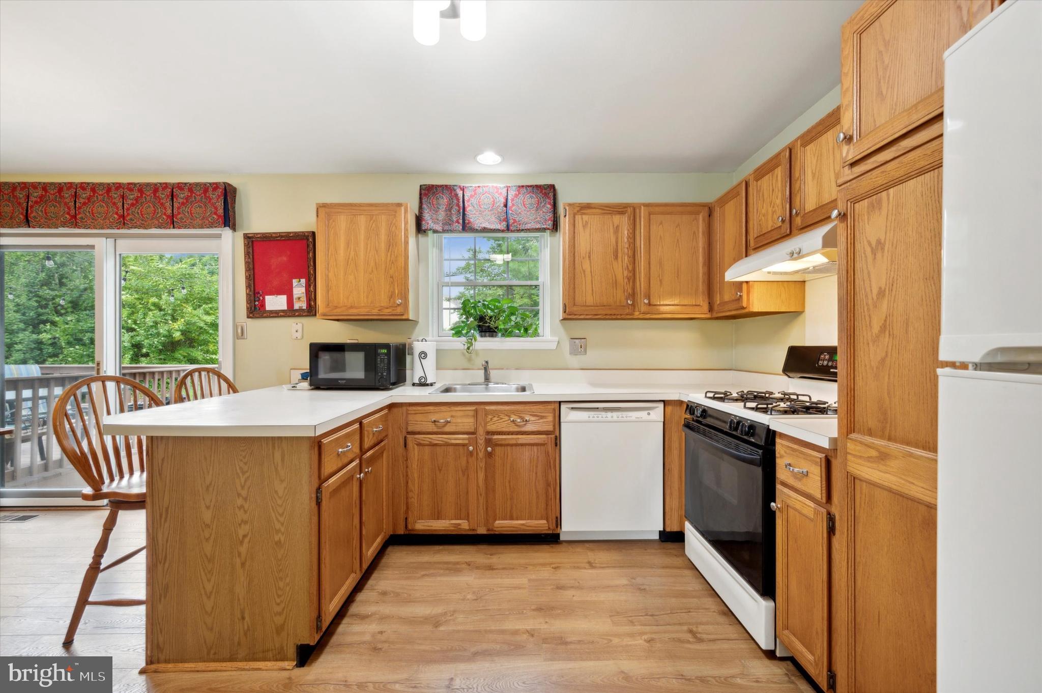 376 Scola Road Brookhaven, PA 19015 - Photo 9 of 25 Gallery Image 9