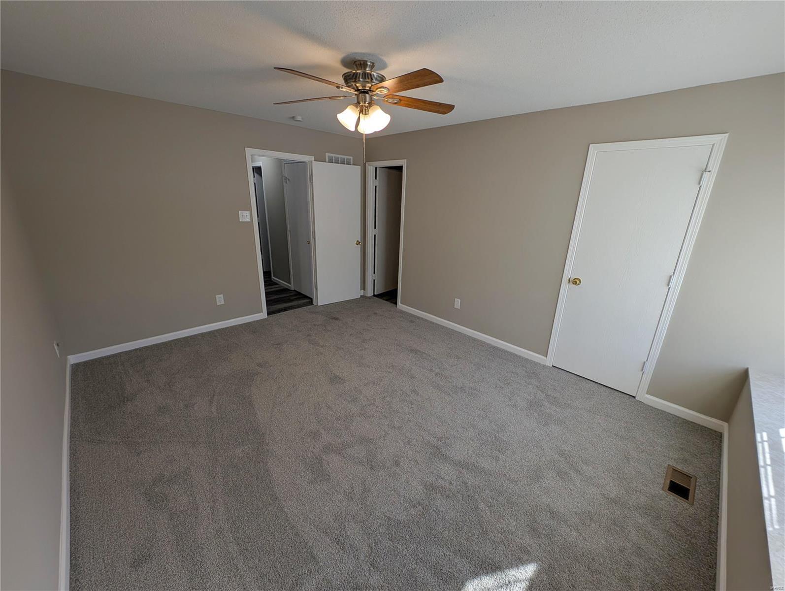 1330 Chapleton Drive St. Louis, MO 63135 - Photo 15 of 21