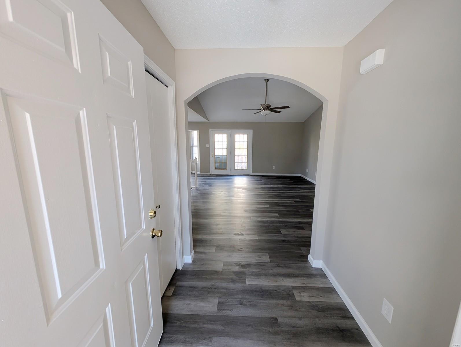 1330 Chapleton Drive St. Louis, MO 63135 - Photo 3 of 21