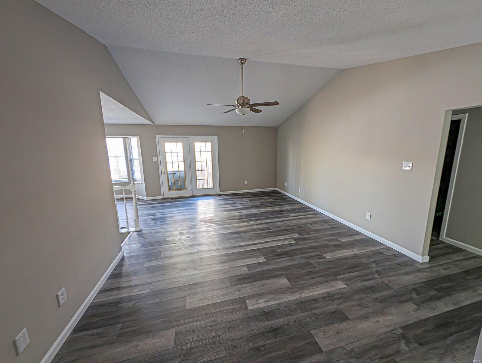 1330 Chapleton Drive St. Louis, MO 63135 - Photo 5 of 21