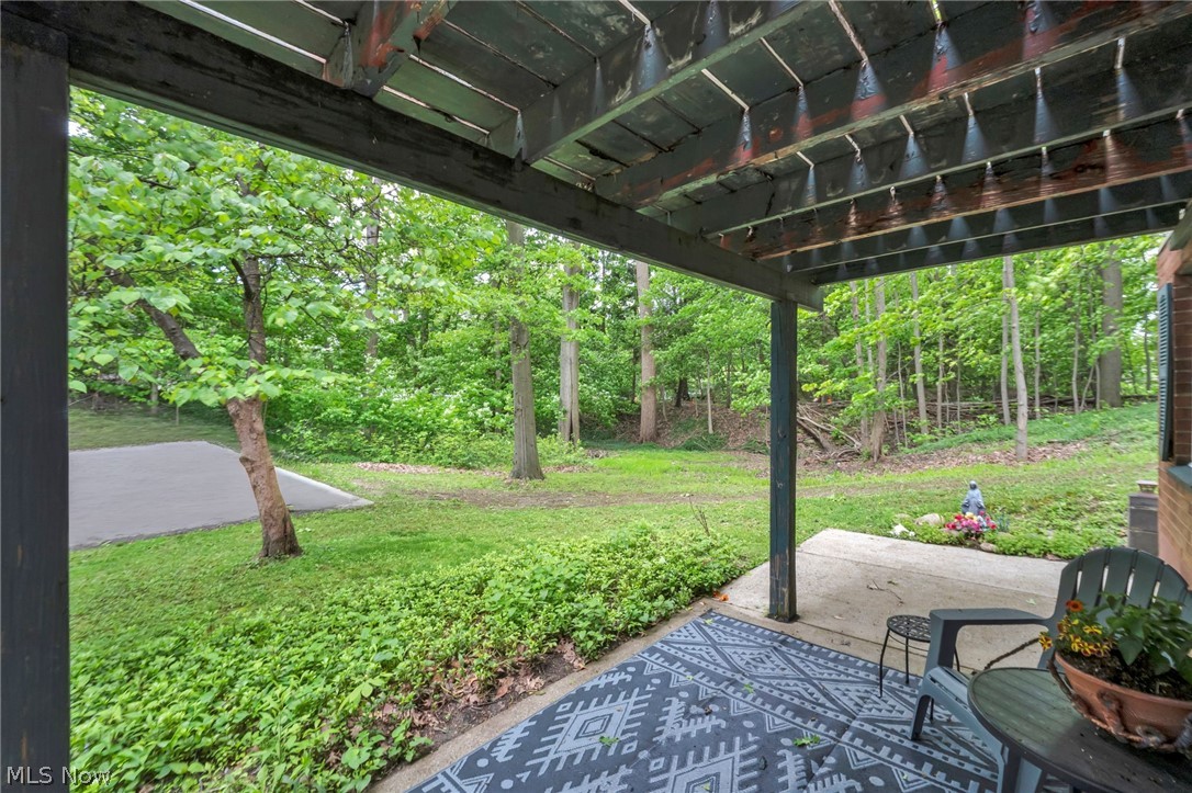 5769 Som Center Road Willoughby, OH 44094 - Photo 7 of 41