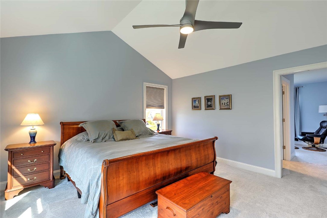 7 Kendal Court Cranston, RI 02921 - Photo 30 of 48 Primary Suite