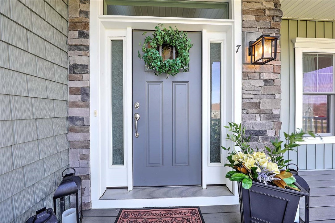 7 Kendal Court Cranston, RI 02921 - Photo 3 of 48 Front Door