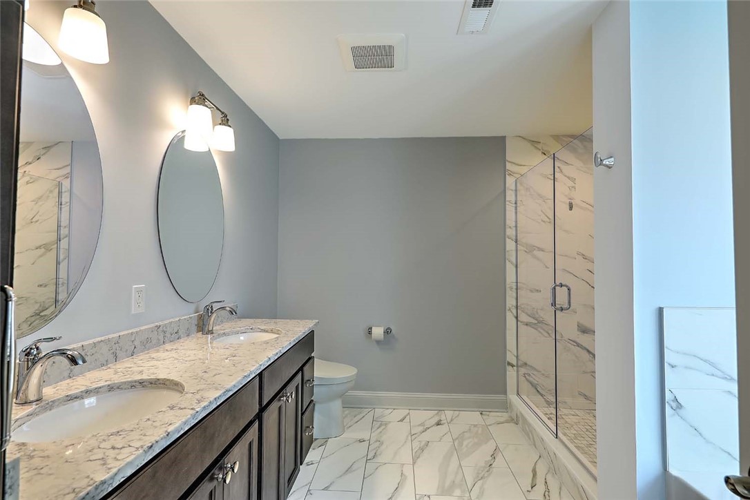 7 Kendal Court Cranston, RI 02921 - Photo 32 of 48 Primary Suite bathroom