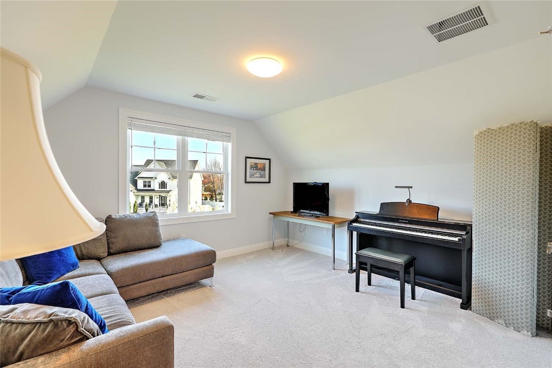 7 Kendal Court Cranston, RI 02921 - Photo 42 of 48 Bedroom 4