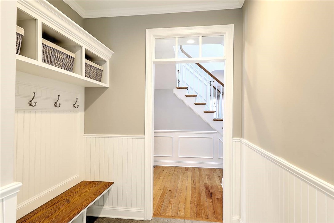 7 Kendal Court Cranston, RI 02921 - Photo 8 of 48 Mudroom area