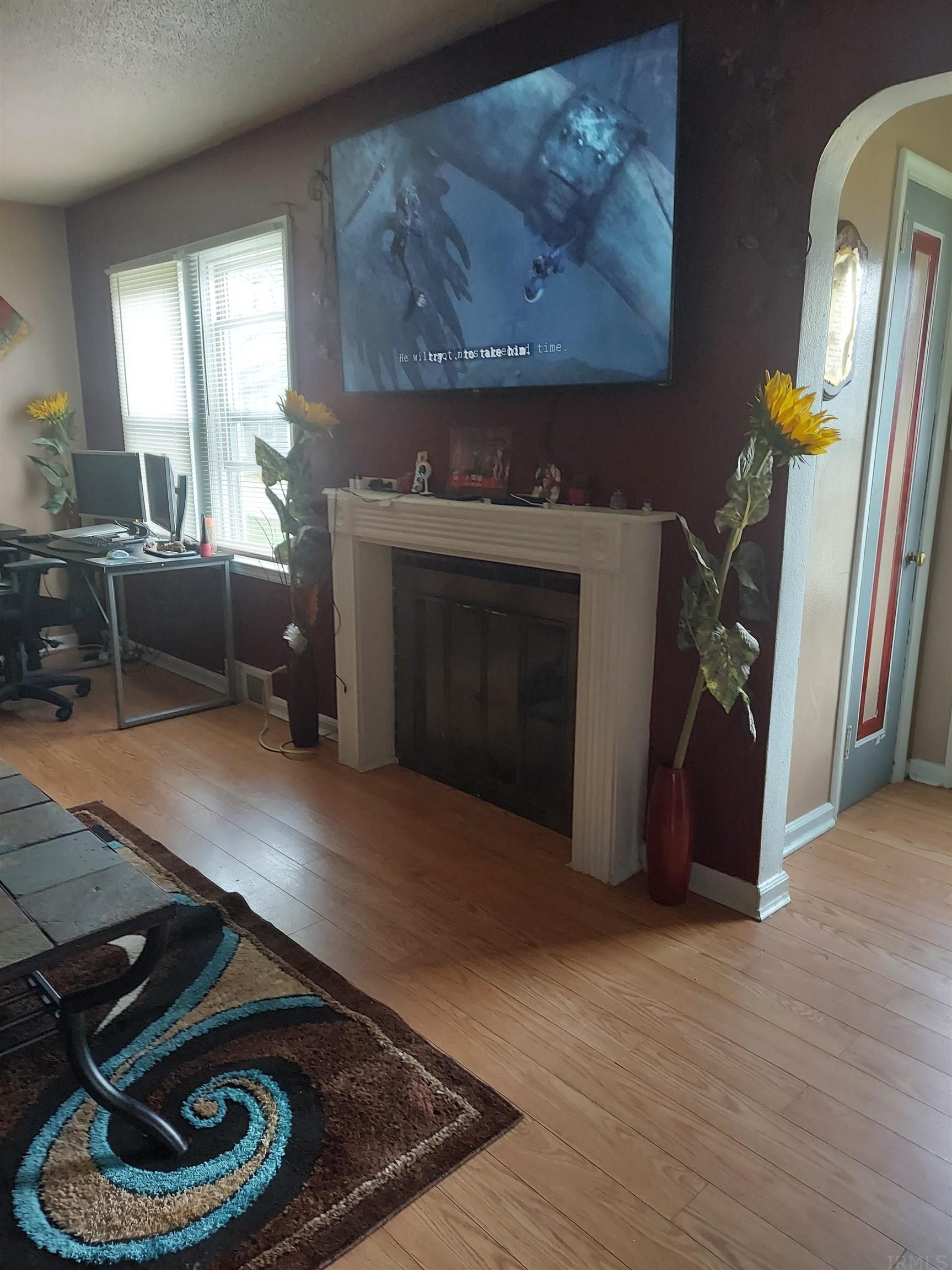 933 Walnut Street Decatur, IN 46733 - Photo 2 of 25