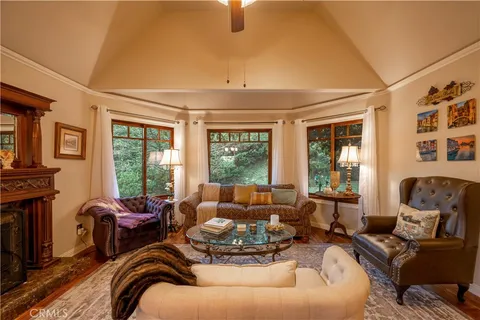 $879,000 | 26335 Walnut Hills Drive, Lake Arrowhead, CA 92352