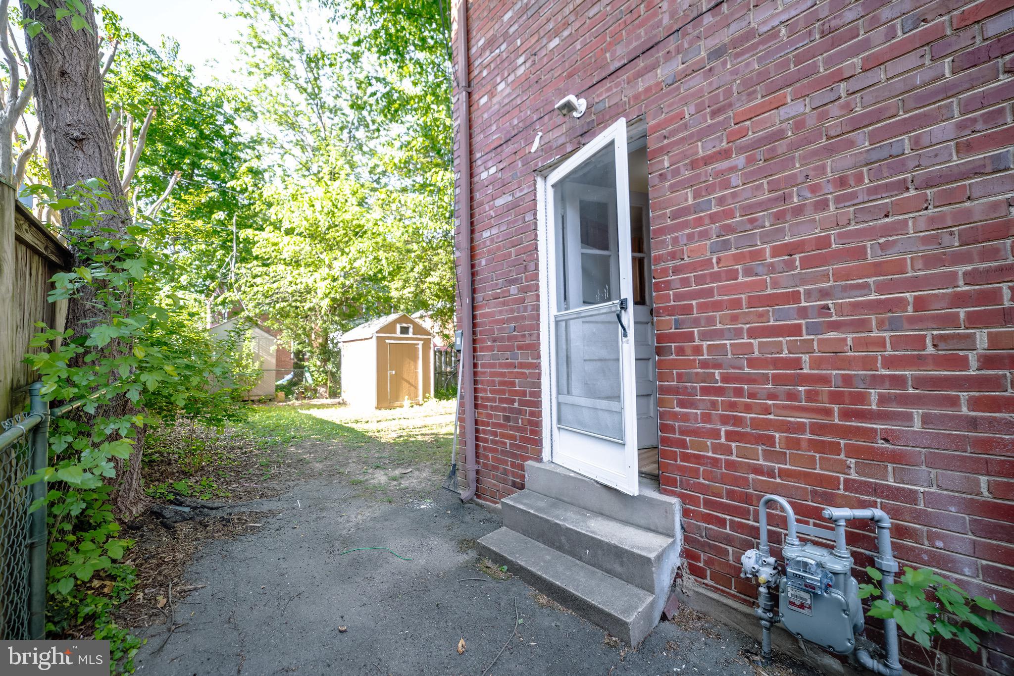2011 20th Road North Arlington, VA 22201 - Photo 22 of 44