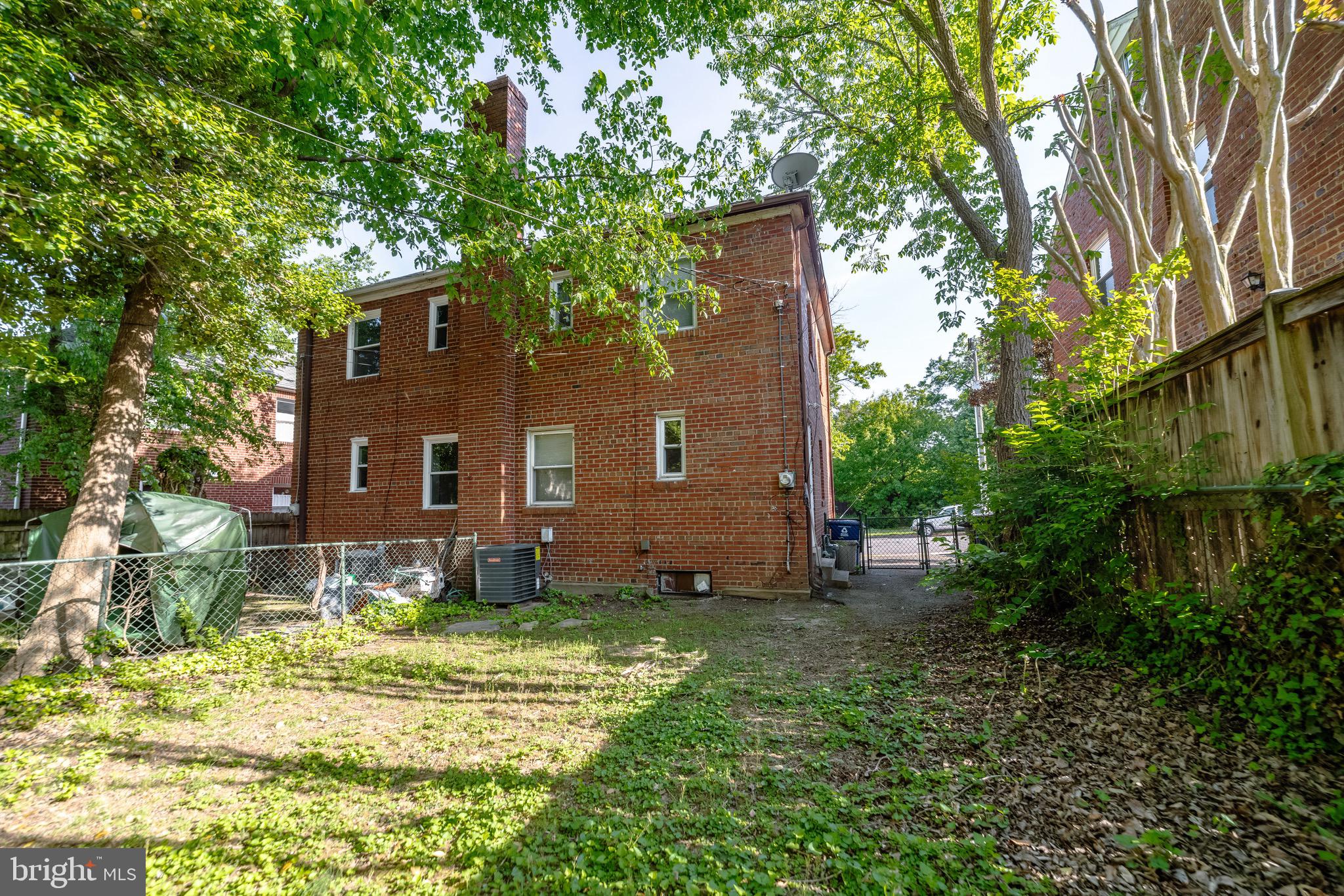 2011 20th Road North Arlington, VA 22201 - Photo 28 of 44