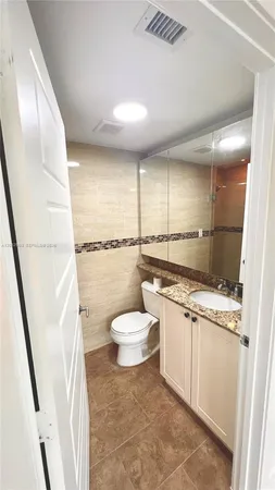 $3,500 | 8235 Crespi Boulevard, Unit 4, Miami Beach, FL 33141